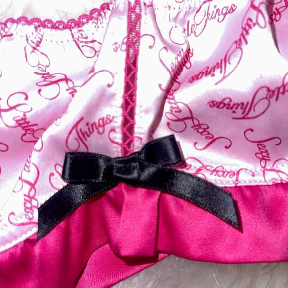 32D/S Vs Victoria’s Secret Sexy Little Things Pink Satin Bra and Ruffled skirt - Picture 11 of 12